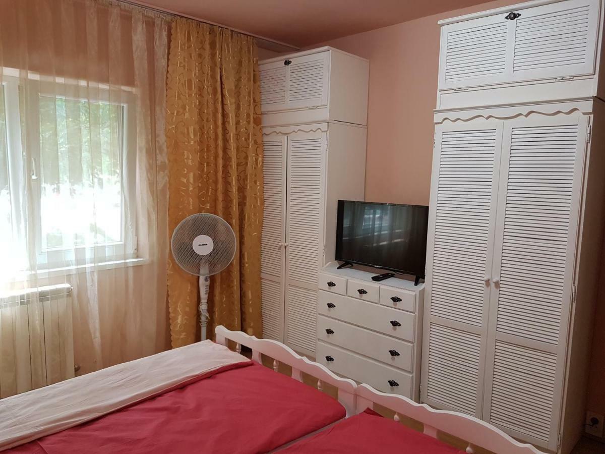 오라데아 Apartament Aura 아파트 외부 사진